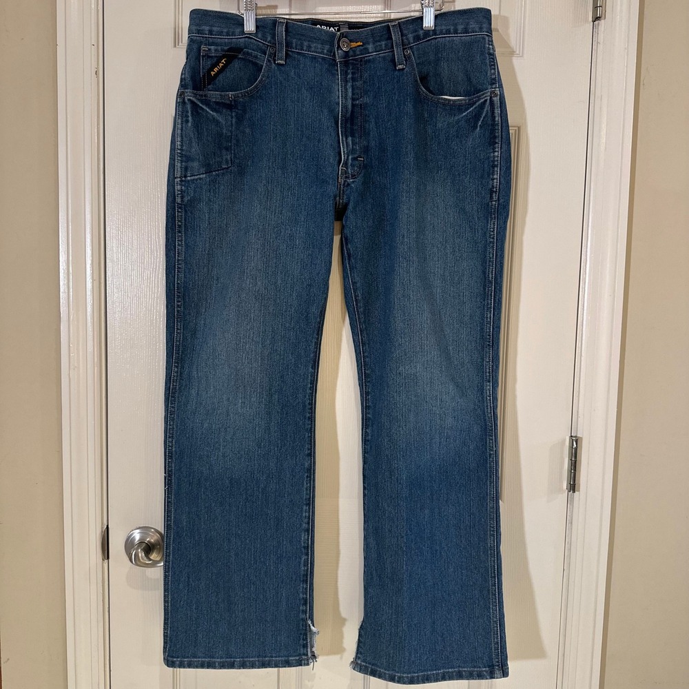 Ariat M4 Relaxed Boot Cut Jeans Mens 34x30 Medium Wash Denim Western Workwear